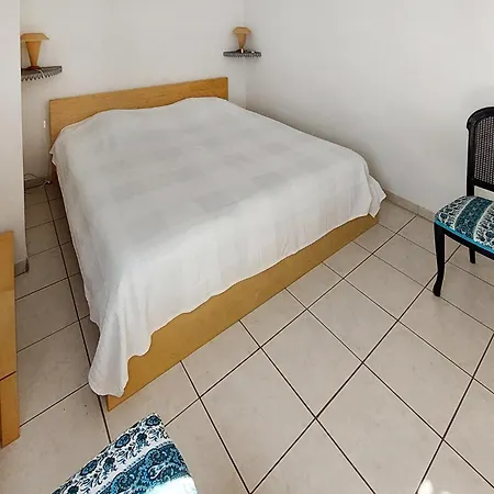 Apartment 1 Bedroom In