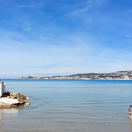 1 Bedroom In * Sanary-sur-Mer