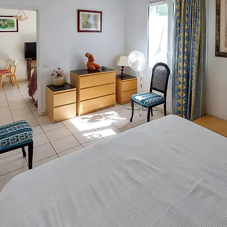 1 Bedroom In *
