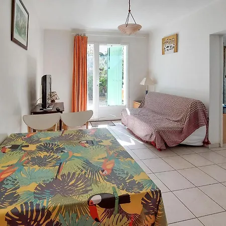 Apartment 1 Bedroom In